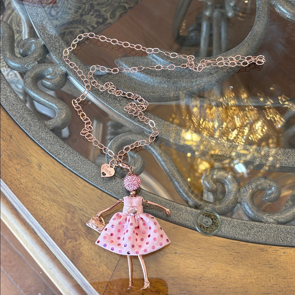 Le Amiche Rose Gold-tone Swar Sim. Pink Strass Crystal Chev Doll Charm w/chain - Picture 6 of 8